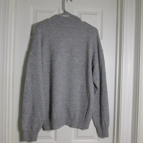 Made With ♥️ 1/4 zip pullover sweater - Picture 8 of 9